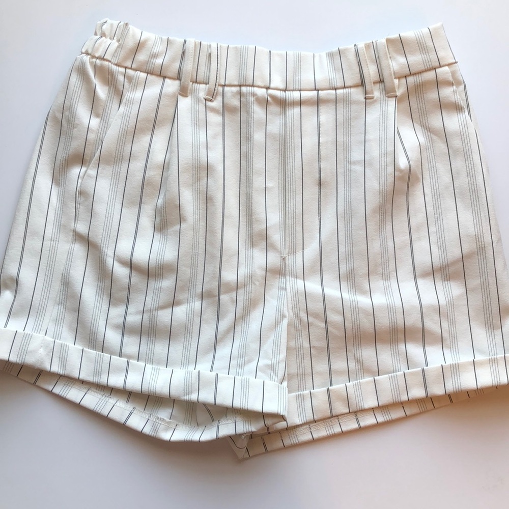 Forever 21 white short